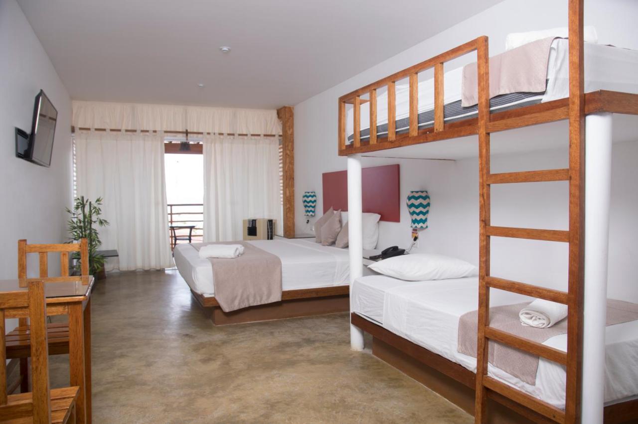 Akas Hotel Apartamentos 卡诺阿斯德蓬萨尔 外观 照片