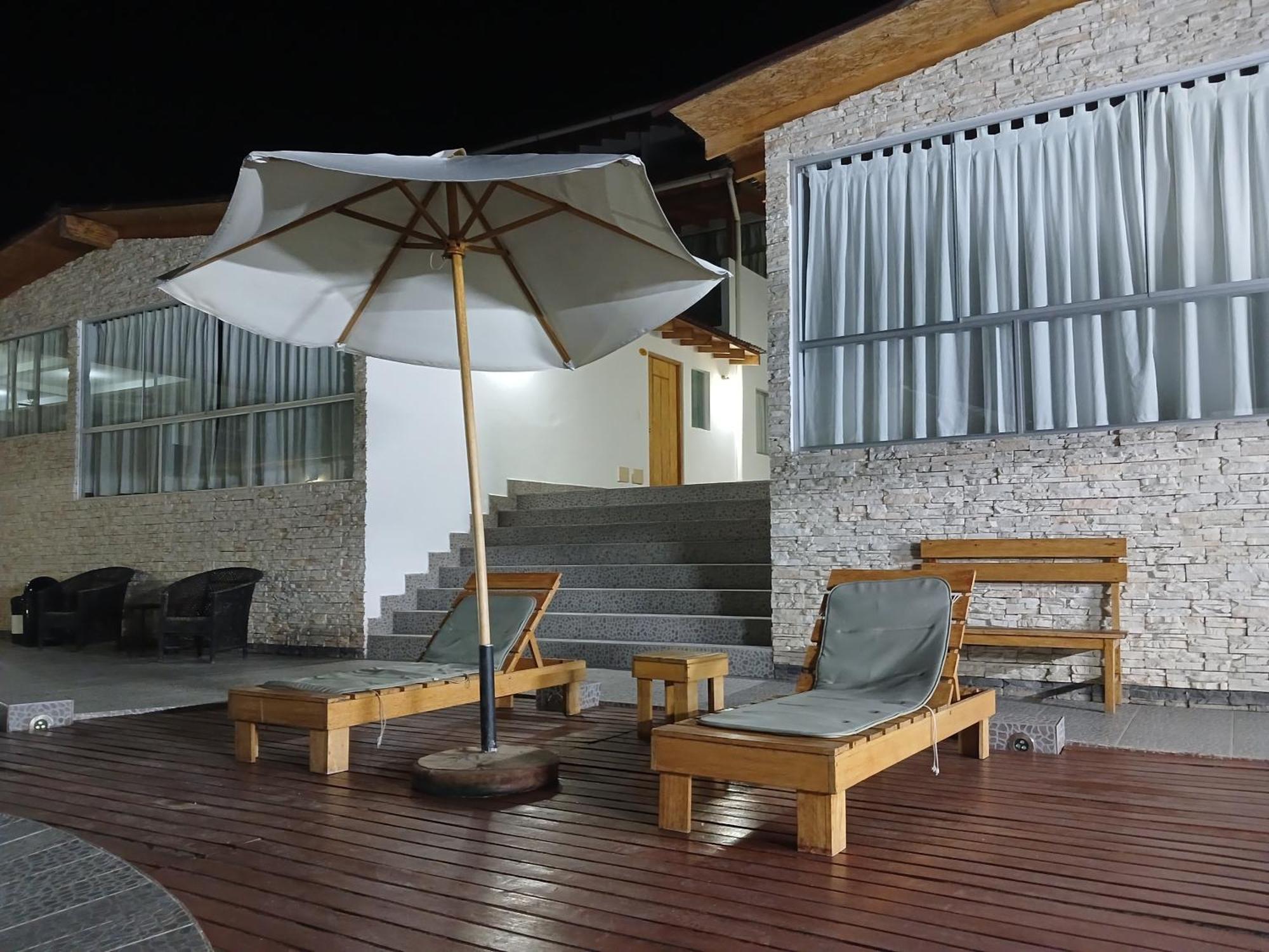Akas Hotel Apartamentos 卡诺阿斯德蓬萨尔 外观 照片