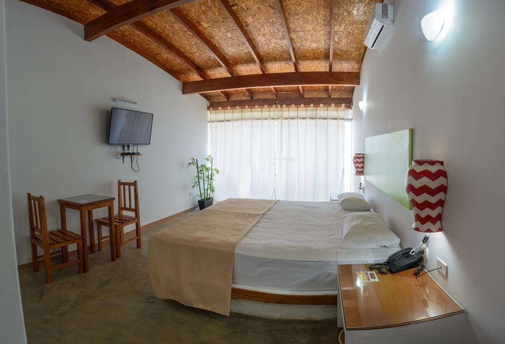 Akas Hotel Apartamentos 卡诺阿斯德蓬萨尔 外观 照片